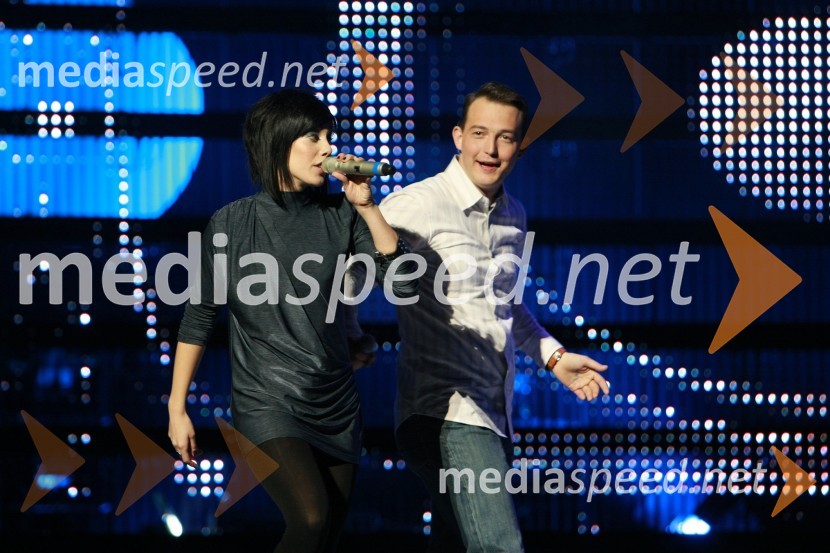 Renata Mohorič, pevka skupine I.C.E. in Zlatko, raperViktorji 2008, dogajanje na odru in v dvorani