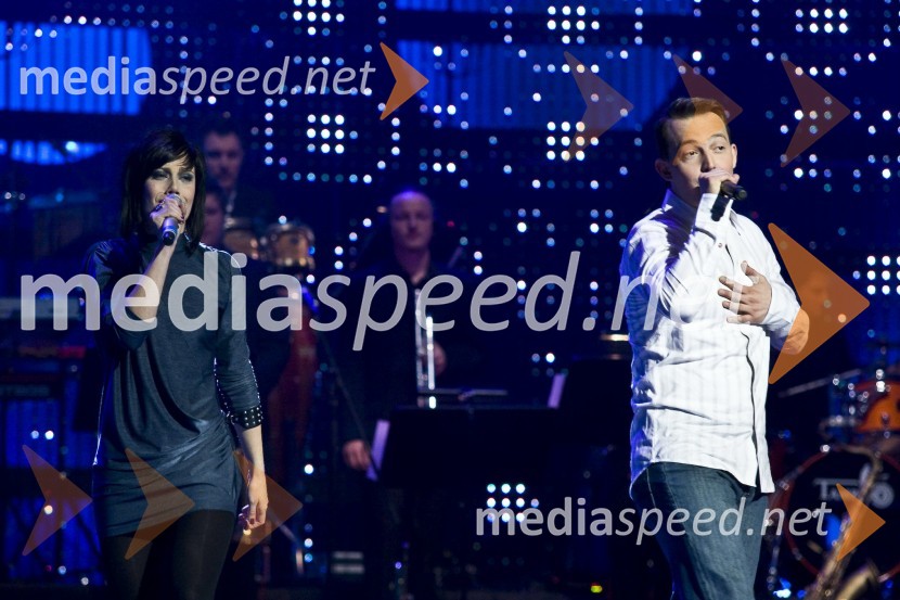 Renata Mohorič, pevka skupine I.C.E. in Zlatko, raperViktorji 2008, dogajanje na odru in v dvorani