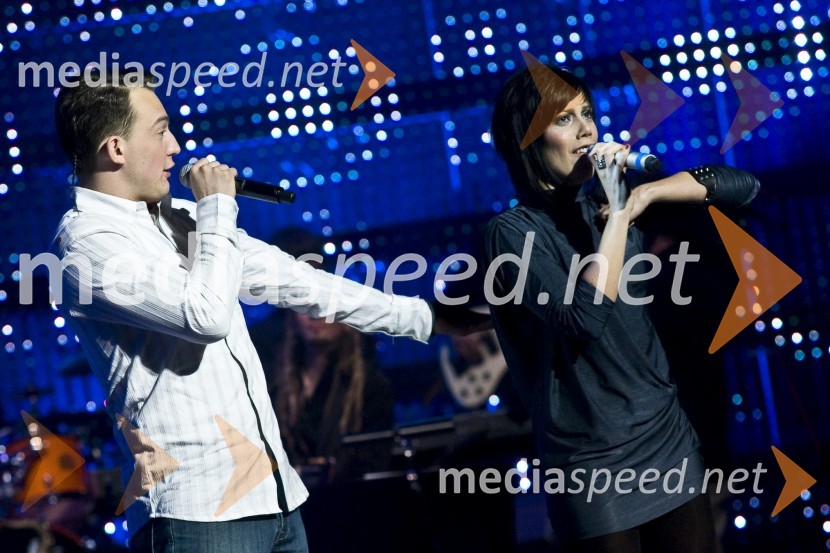 Zlatko, raper in Renata Mohorič, pevka skupine I.C.E.Viktorji 2008, dogajanje na odru in v dvorani