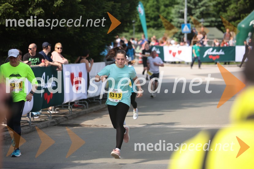  Janica Nushol41. Maraton treh src