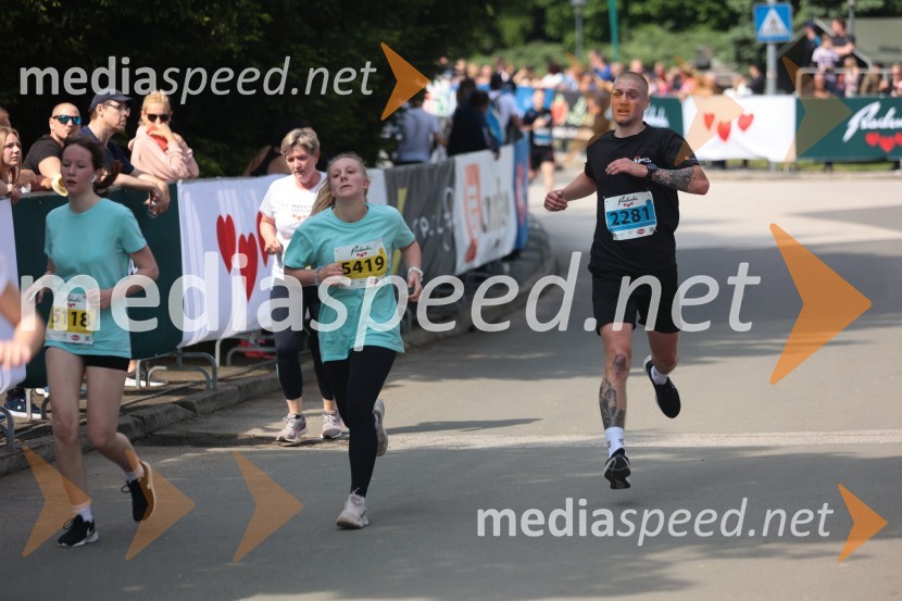  Živa Salkovič;  Ronja Slavič;  Luka Mejač41. Maraton treh src