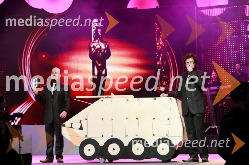 Voditelja Jure Bračič in Igor Karas (Slon in Sadež)Viktorji 2008, dogajanje na odru in v dvorani