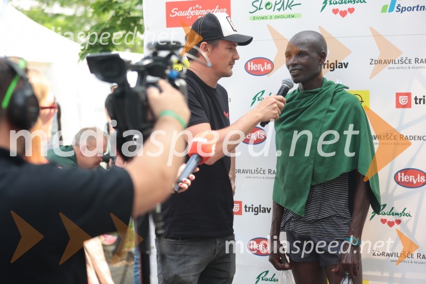  Mitja Šeško, moderator prireditev ;  ... 41. Maraton treh src