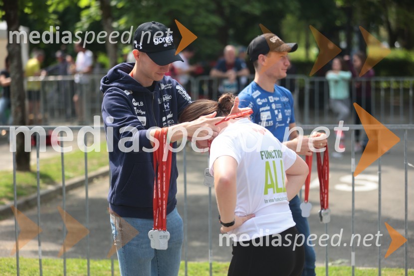  Lovro Kos, smučarski skakalec;  ... ;  Anže Lanišek, smučarski skakalec41. Maraton treh src