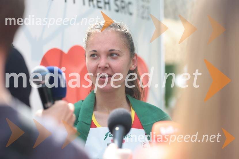  Anja Fink, 2. mesto, polmaraton ženske, 41. Maraton treh src41. Maraton treh src