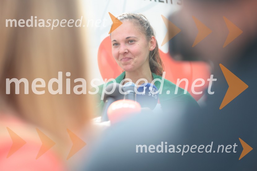  Anja Fink, 2. mesto, polmaraton ženske, 41. Maraton treh src41. Maraton treh src