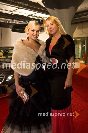 Špela Močnik, moderatorka Radia Hit in Monika Rabzelj - Monnique, modna kreatorkaViktorji 2008, zaključna zabava na Gospodarskem razstavišču