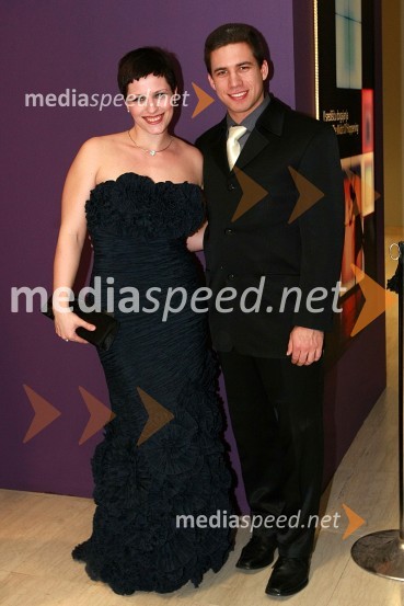 Nuška Drašček, pevka in njen fant MihaViktorji 2008, zaključna zabava na Gospodarskem razstavišču