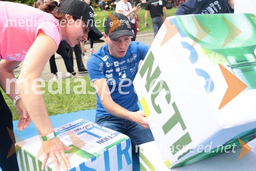  ... ;  Anže Lanišek, smučarski skakalec41. Maraton treh src