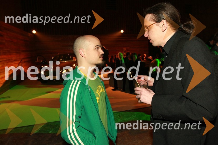 Jure Bračič, voditelj prireditve ter član skupine Slon in Sadež  ter Marko Naberšnik, režiserViktorji 2008, zaključna zabava na Gospodarskem razstavišču