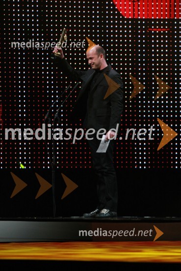 Igor Gajič, režiser in ko-scenarist oddaje As ti tud not padu, ki je prevzel Viktorja Jurija ZrnecaViktorji 2008, dogajanje na odru in v dvorani