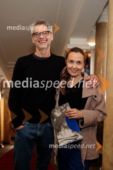  Primož Ekart, igralec, režiser;  Maja Kunšič, igralkaPoslednji kanček fikcije, premiera v SMG Ljubljana