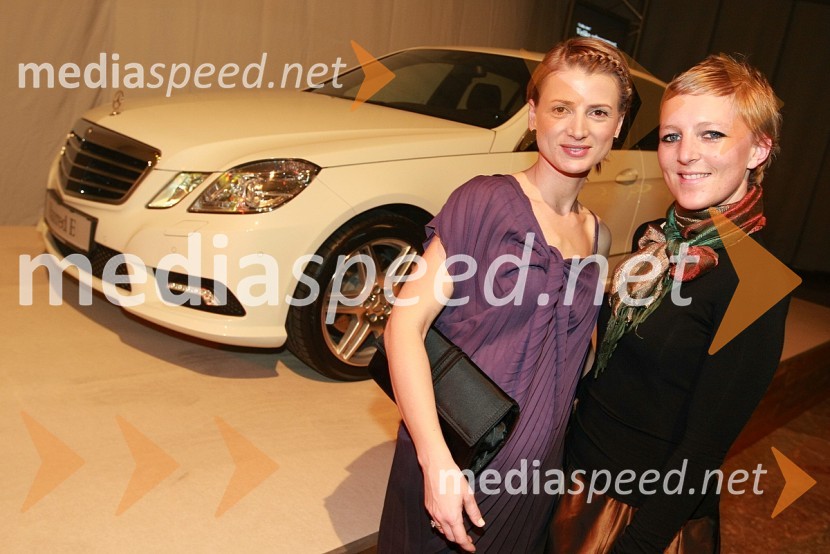 Metka Pevec Kejžar, vodja službe za odnose z javnostmi, AC Intercar, d.o.o Ljubljana in Veronika Šetina, vodja tržnega komuniciranja AC-Konim d.o.o.
Viktorji 2008, zaključna zabava na Gospodarskem razstavišču