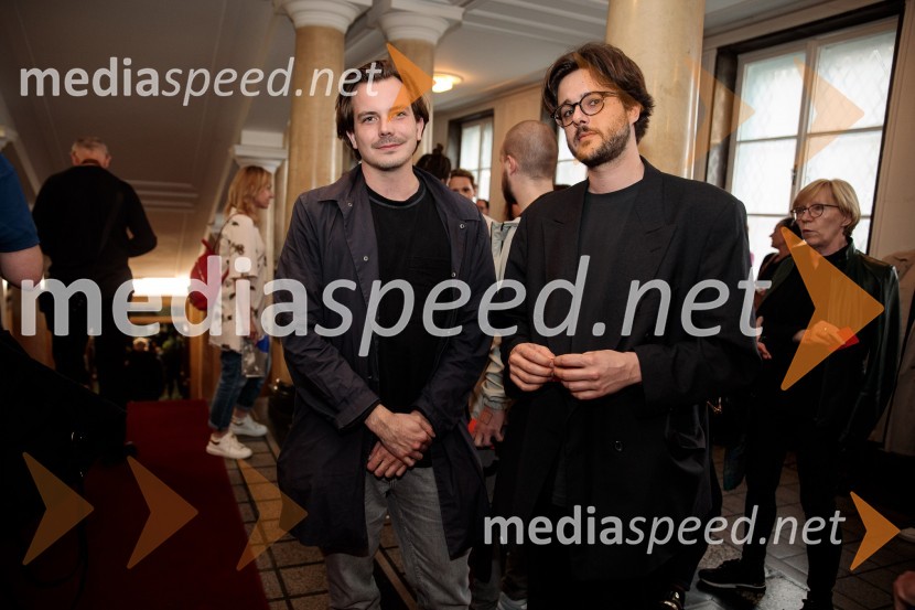  Dorian Šilec Petek, režiser, scenograf in oblikovalec luči;  Jan Krmelj, režiserPoslednji kanček fikcije, premiera v SMG Ljubljana