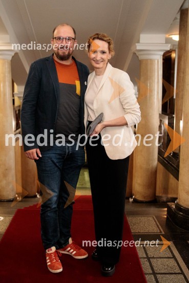  Gašper Tesner, inspicient, Slovensko mladinsko gledališče;  Helena Grahek, vodja marketinga in odnosi z javnostmi, Slovensko mladinsko gledališčePoslednji kanček fikcije, premiera v SMG Ljubljana