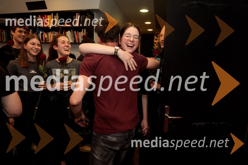  Primož Bezjak, igralec, plesalec;  ... Poslednji kanček fikcije, premiera v SMG Ljubljana