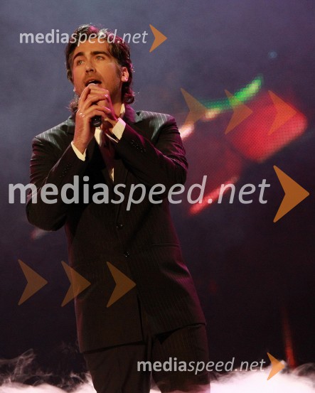 Jan Plestenjak, pevecViktorji 2008, dogajanje na odru in v dvorani