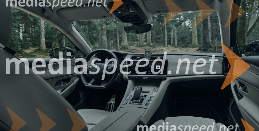 DS 9 modelno leto 23: nove tehnologije, nove notranjosti in kolekcija ESPRIT DE VOYAGE