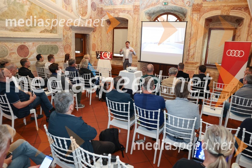  Samo Pagon, vodja marketinga znamke Audi pri podjetju Porsche Slovenija d.o.o.Novi Audi Q8 e-tron, predstavitev