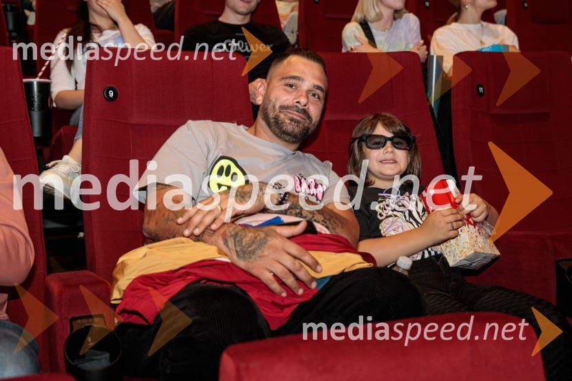  Jani Jugovic, Cool Fotr;  ... Mala morska deklica, premiera filma v Cineplexx Ljubljana