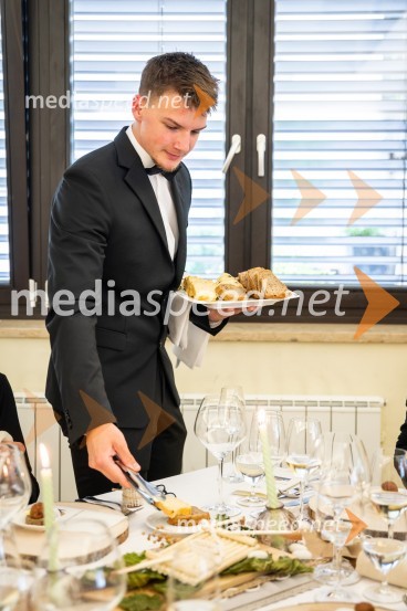 Maturanti Srednje šole za gostinstvo in turizem Maribor zavrteli kuhalnice