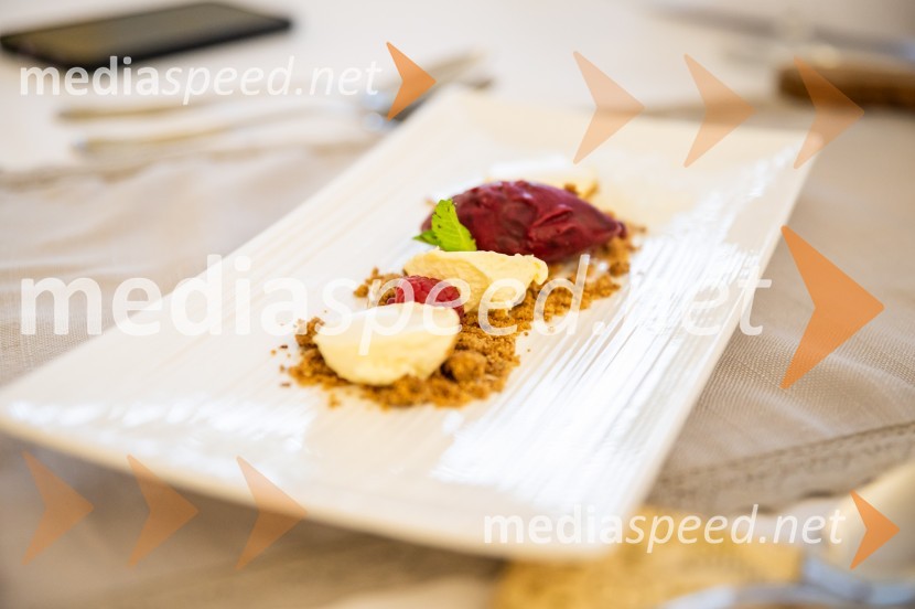 Maturanti Srednje šole za gostinstvo in turizem Maribor zavrteli kuhalnice