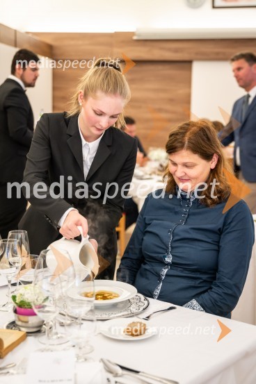Maturanti Srednje šole za gostinstvo in turizem Maribor zavrteli kuhalnice