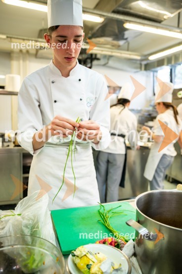 Maturanti Srednje šole za gostinstvo in turizem Maribor zavrteli kuhalnice