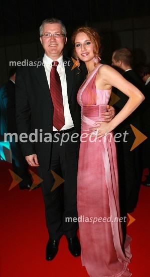 Anton Štihec, župan občine Murska Sobota in Anamarija Avbelj, Miss Universe 2008  	 
	Viktorji 2008, zaključna zabava na Gospodarskem razstavišču