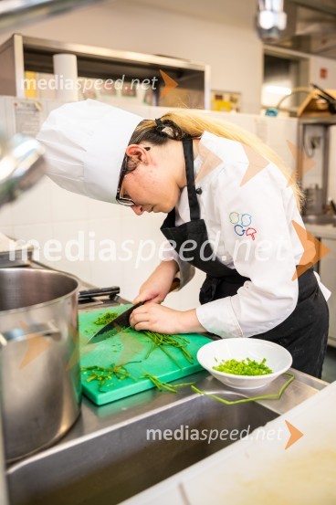 Maturanti Srednje šole za gostinstvo in turizem Maribor zavrteli kuhalnice