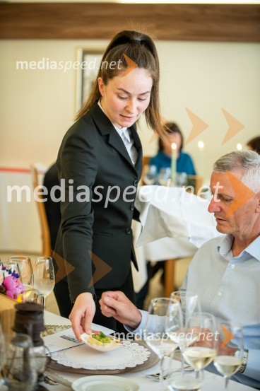 Maturanti Srednje šole za gostinstvo in turizem Maribor zavrteli kuhalnice