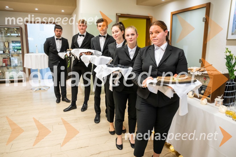 Maturanti Srednje šole za gostinstvo in turizem Maribor zavrteli kuhalnice