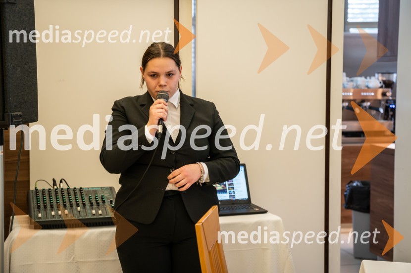 Maturanti Srednje šole za gostinstvo in turizem Maribor zavrteli kuhalnice