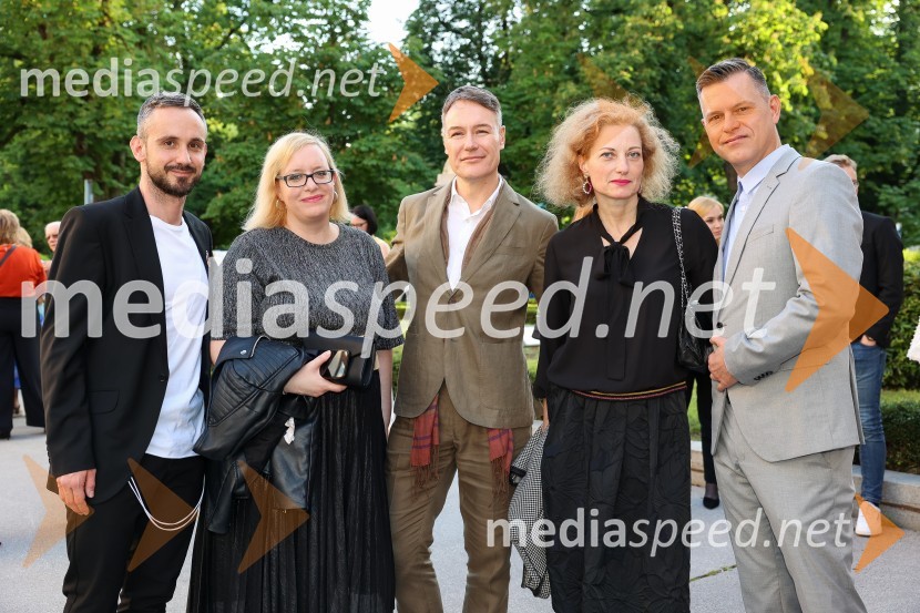  Jernej Pristov, vodja službe za odnose z javnostmi SNG Drama Ljubljana;  Tjaša Pureber, vršilka dolžnosti generalnega direktorja, GOV.SI;  Saša Kranjc, novinar;  Hermina Kovačič, strokovnjakinja za komuniciranje;  Toni Tovornik, generalni sekretar na Ministrstvu za kulturoEvgenij Onjegin, premiera opere na odru SNG Opera in balet Ljubljana