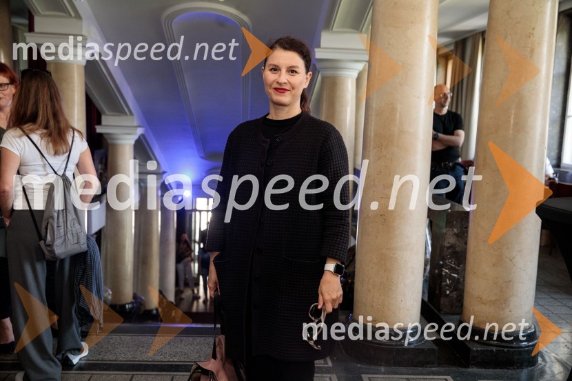  Živa Ploj Peršuh, dirigentkaSlavnostna prireditev ob 60-letnici Pionirskega doma