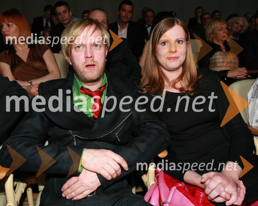 Matjaž Javšnik, igralec in komik s spremljevalkoViktorji 2008, dogajanje na odru in v dvorani