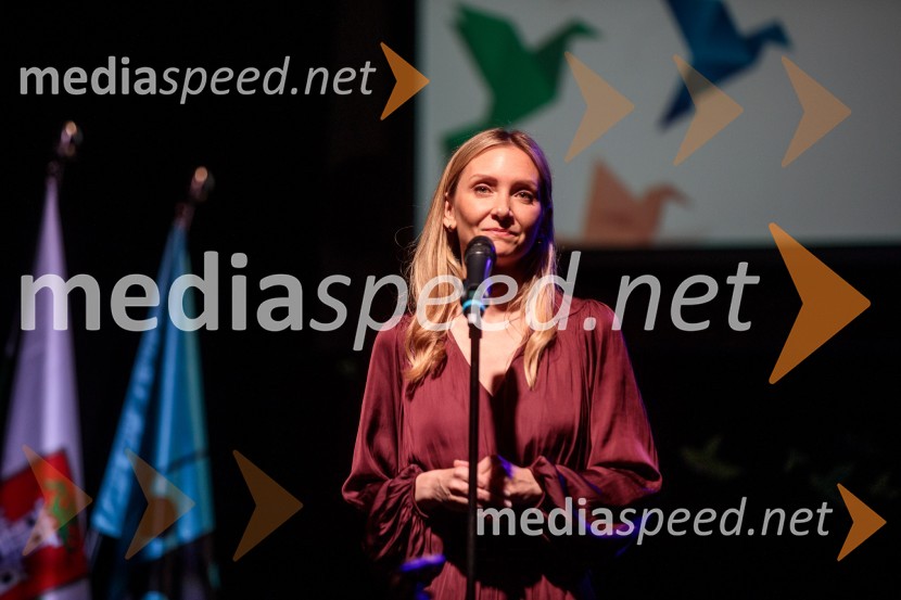  Barbara Murn Vrviščar, direktorica Pionirskega domaSlavnostna prireditev ob 60-letnici Pionirskega doma