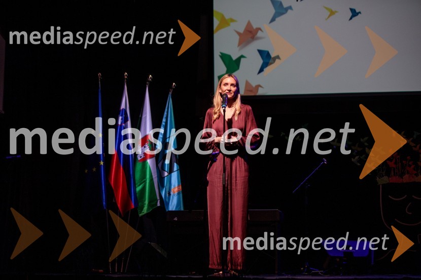  Barbara Murn Vrviščar, direktorica Pionirskega domaSlavnostna prireditev ob 60-letnici Pionirskega doma