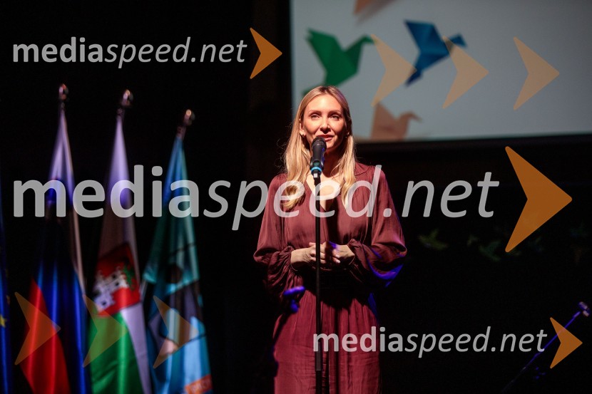  Barbara Murn Vrviščar, direktorica Pionirskega domaSlavnostna prireditev ob 60-letnici Pionirskega doma