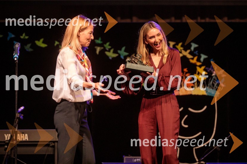  Tjaša Ficko, podžupanja, Mestna občina Ljubljana;  Barbara Murn Vrviščar, direktorica Pionirskega domaSlavnostna prireditev ob 60-letnici Pionirskega doma