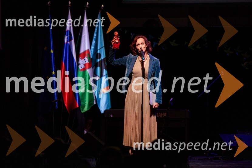  Saša  Pavček, igralka, Predsednica združenja dramskih umetnikov Slovenije, prejemnica Borštnikovega prstanaSlavnostna prireditev ob 60-letnici Pionirskega doma