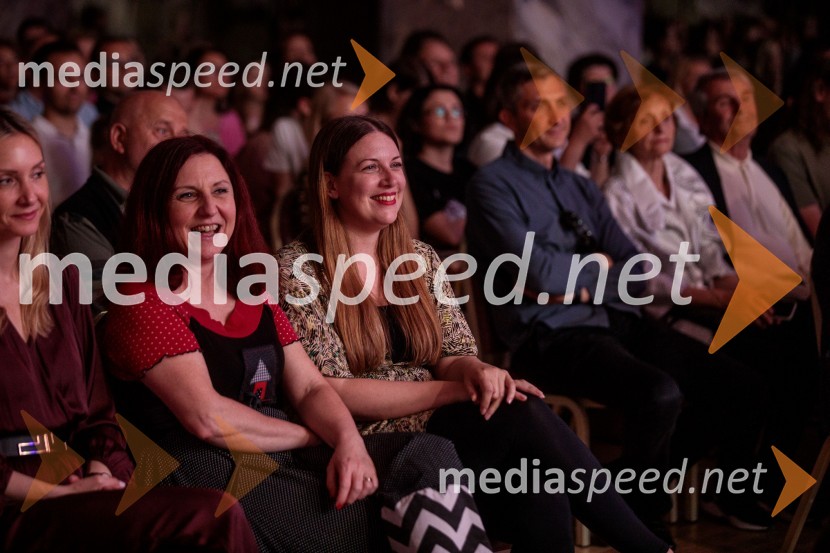  Bjanka Kršmanc, pomočnica direktorice, Pionirski dom;  Tadeja  Vovk, vodja oddelka tujih jezikov in kulturSlavnostna prireditev ob 60-letnici Pionirskega doma