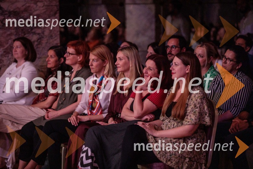  ... ;  ... ;  ... ;  Tjaša Ficko, podžupanja, Mestna občina Ljubljana;  Barbara Murn Vrviščar, direktorica Pionirskega doma;  Bjanka Kršmanc, pomočnica direktorice, Pionirski dom;  Tadeja  Vovk, vodja oddelka tujih jezikov in kulturSlavnostna prireditev ob 60-letnici Pionirskega doma