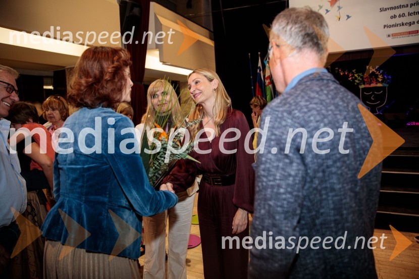  Saša  Pavček, igralka, Predsednica združenja dramskih umetnikov Slovenije, prejemnica Borštnikovega prstana;  ... ;  Barbara Murn Vrviščar, direktorica Pionirskega domaSlavnostna prireditev ob 60-letnici Pionirskega doma