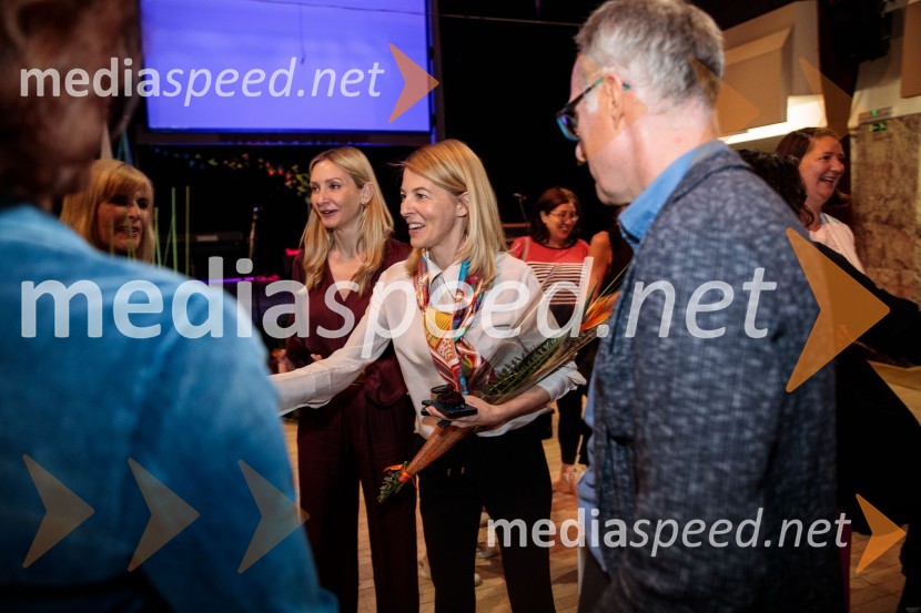  Barbara Murn Vrviščar, direktorica Pionirskega doma;  Tjaša Ficko, podžupanja, Mestna občina Ljubljana;  Igor Evgen Bergant, novinar in TV voditeljSlavnostna prireditev ob 60-letnici Pionirskega doma