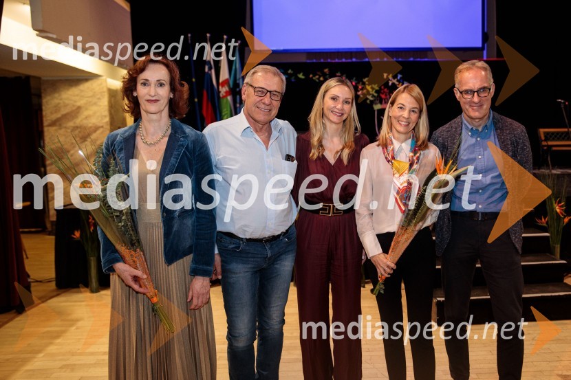  Saša  Pavček, igralka, Predsednica združenja dramskih umetnikov Slovenije, prejemnica Borštnikovega prstana;  Aleš Valič, igralec;  Barbara Murn Vrviščar, direktorica Pionirskega doma;  Tjaša Ficko, podžupanja, Mestna občina Ljubljana;  Igor Evgen Bergant, novinar in TV voditeljSlavnostna prireditev ob 60-letnici Pionirskega doma