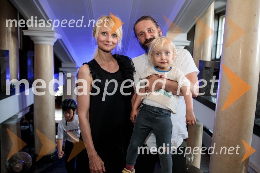  Živa Steiner, Pionirski dom;  ... ;  ... Slavnostna prireditev ob 60-letnici Pionirskega doma