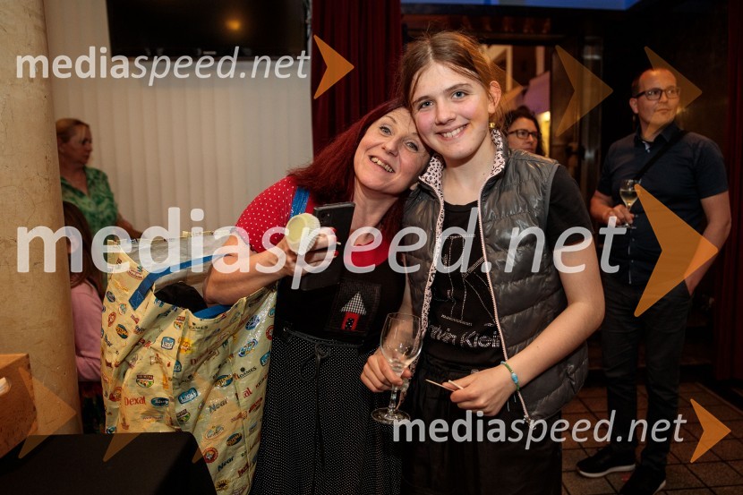  Bjanka Kršmanc, pomočnica direktorice, Pionirski dom;  ... Slavnostna prireditev ob 60-letnici Pionirskega doma