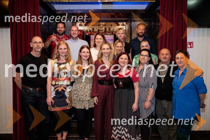  ... ;  ... ;  ... ;  ... ;  Tadeja  Vovk, vodja oddelka tujih jezikov in kultur;  ... ;  Barbara Murn Vrviščar, direktorica Pionirskega doma;  ... ;  Živa Steiner, Pionirski dom;  Bjanka Kršmanc, pomočnica direktorice, Pionirski dom;  ... ;  ... ;  ... ;  ... ;  ... Slavnostna prireditev ob 60-letnici Pionirskega doma