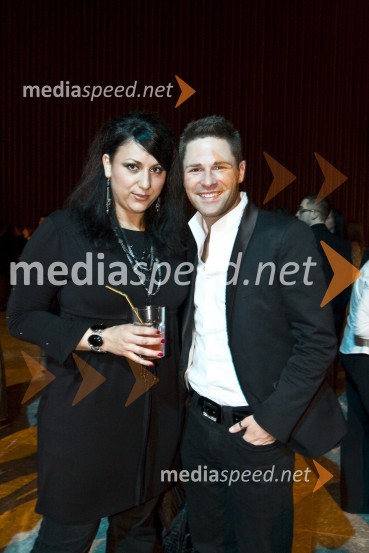 Nina Maurovič - Blatnik, pevka, urednica Čarli TV in tekmovalka prve sezone resničnostnega šova Big Brother in Sebastijan, pevecViktorji 2008, zaključna zabava na Gospodarskem razstavišču